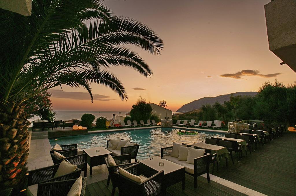 Sandy Bay Hotel Plomari Exterior photo